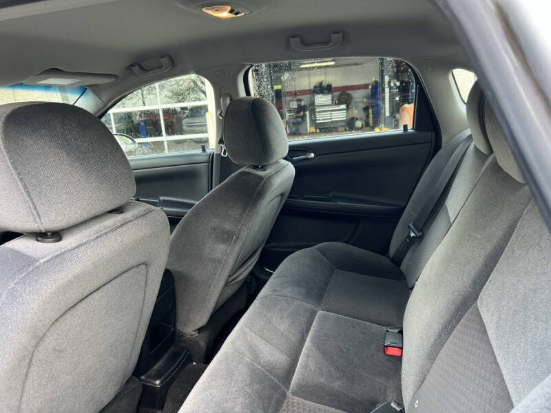 2011 Chevrolet Impala LS