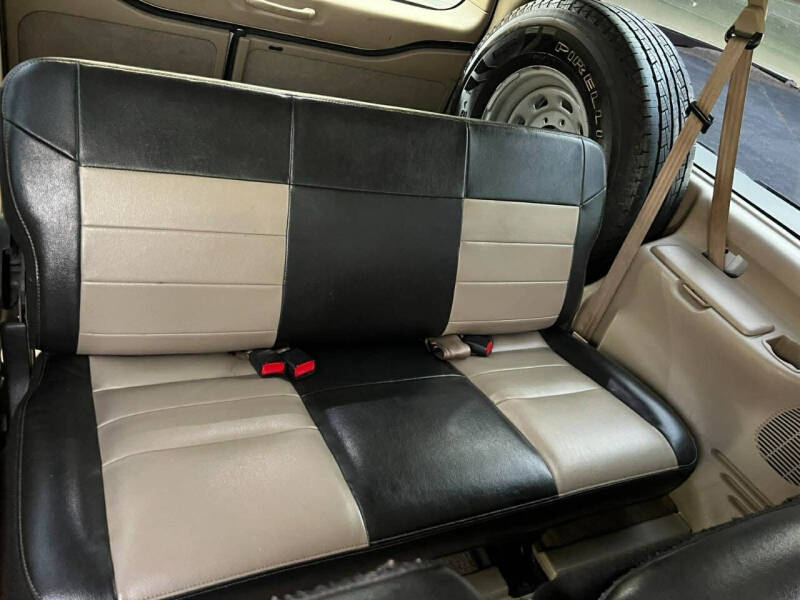 2005 Ford Excursion Eddie Bauer