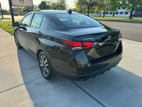 2023 Nissan Versa SV