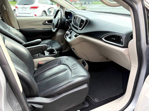 2020 Chrysler Pacifica Touring L