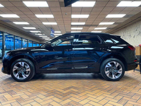 2021 Audi e-tron quattro Premium