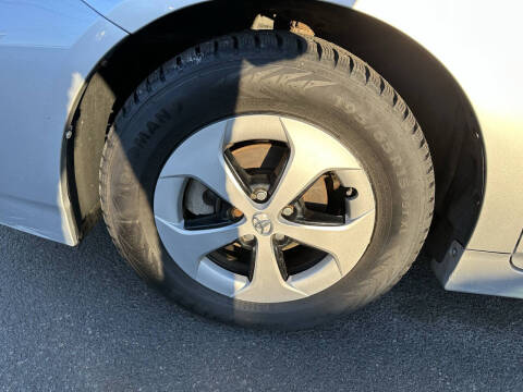 2012 Toyota Prius Two