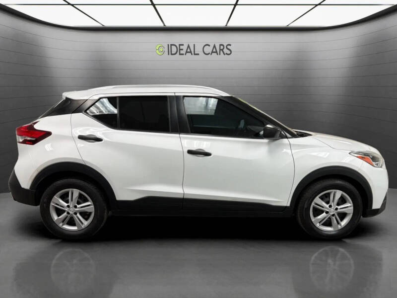 2019 Nissan Kicks S
