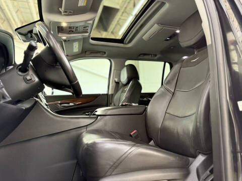 2019 Cadillac Escalade Luxury