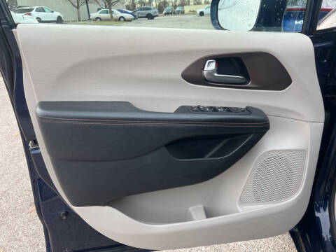 2019 Chrysler Pacifica Touring Plus