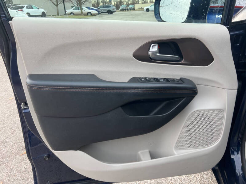 2019 Chrysler Pacifica Touring Plus