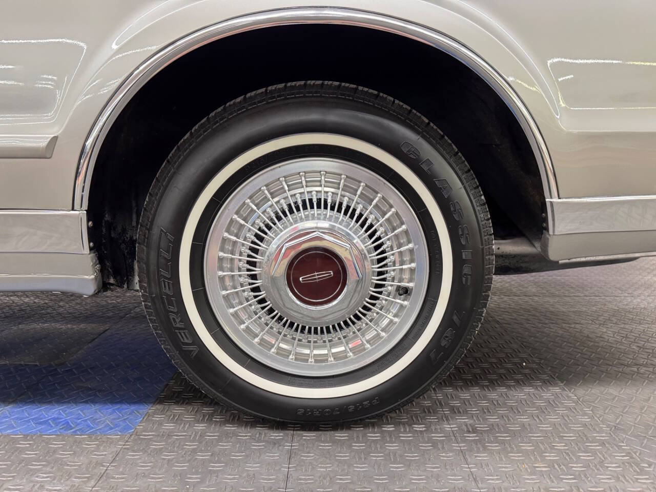 1988 Lincoln Mark VII 23