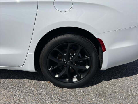 2027 Chrysler Pacifica Limited