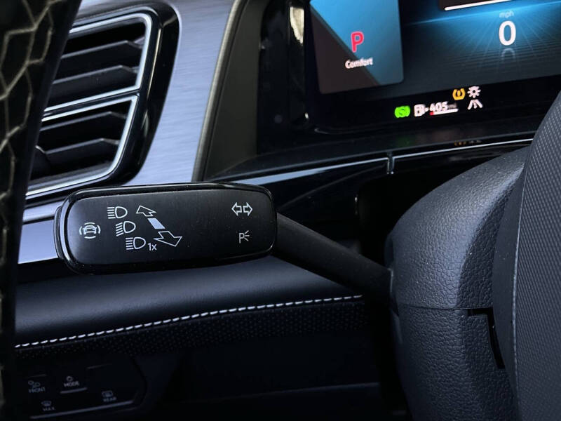 2025 Volkswagen Atlas Cross Sport SE 4Motion