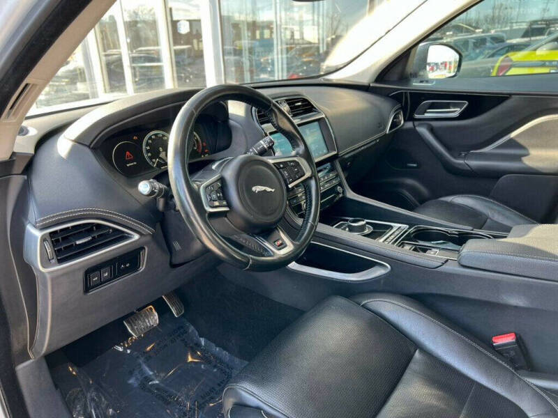 2017 Jaguar F-PACE S