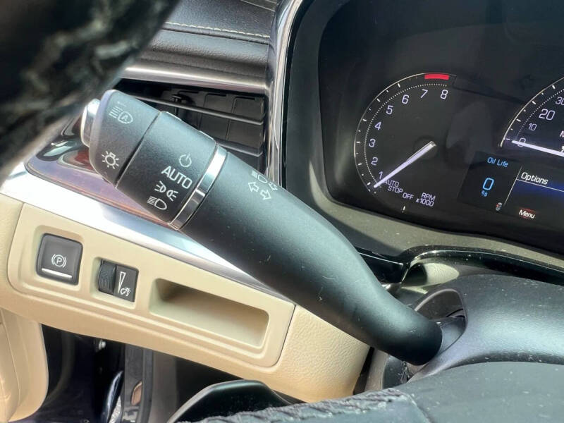 2017 Cadillac XT5 Luxury