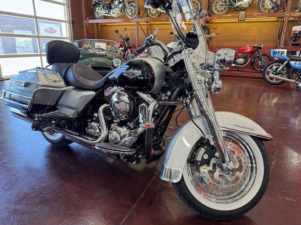 2015 Harley-Davidson Road King 1