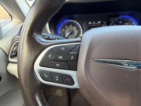 2017 Chrysler Pacifica Touring-L