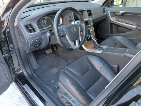 2016 Volvo S60 T5 Inscription Platinum