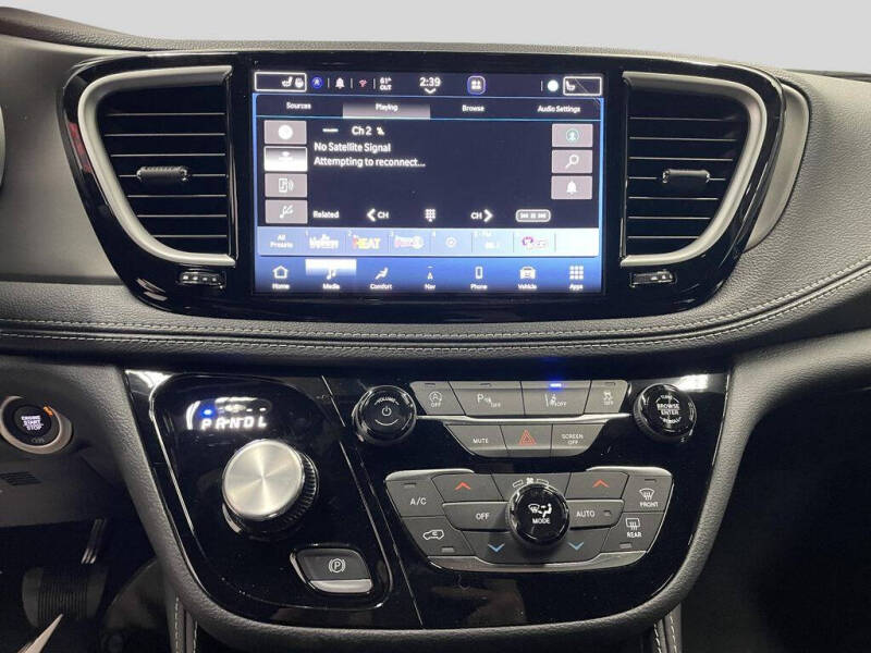 2027 Chrysler Pacifica Limited