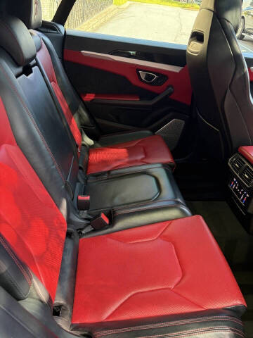 2020 Lamborghini Urus