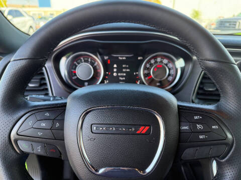 2015 Dodge Challenger R/T Shaker