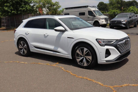 2024 Audi Q8 e-tron quattro Premium Plus