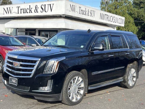 2017 Cadillac Escalade Luxury