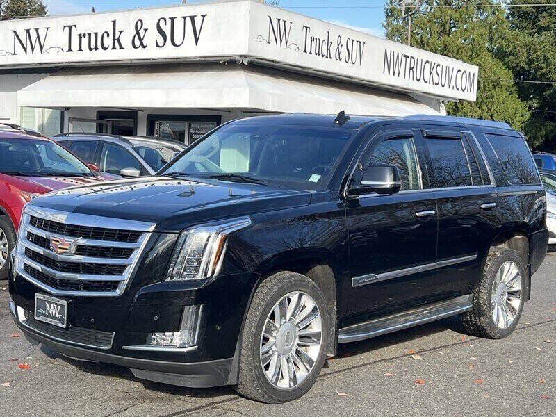 2017 Cadillac Escalade Luxury