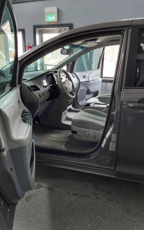2011 Toyota Sienna