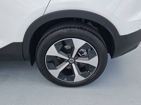 2026 Volvo XC40 B4 Plus