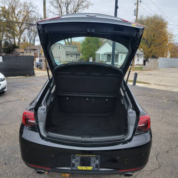 2019 Buick Regal Sportback Essence