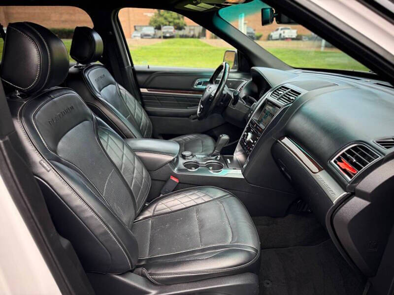 2017 Ford Explorer Platinum