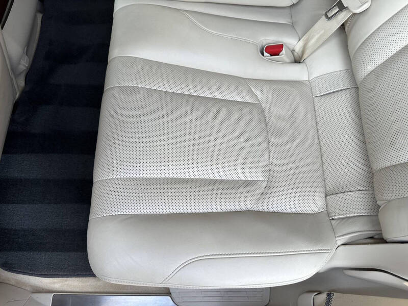 2019 Lexus LX 570 Three-Row