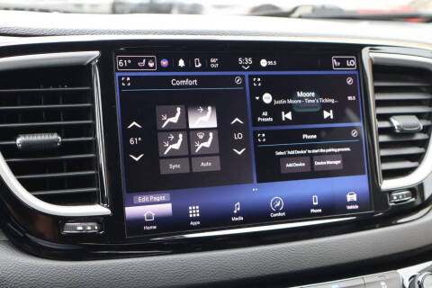 2022 Chrysler Pacifica Touring L