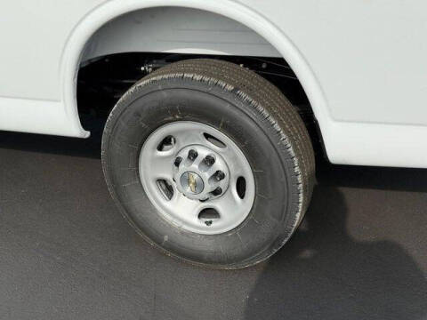 2025 Chevrolet Express 3500