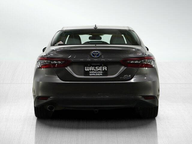 2021 Toyota Camry Hybrid XLE