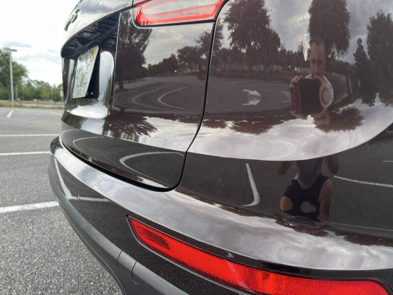2017 Porsche Cayenne S E-Hybrid Platinum Edition