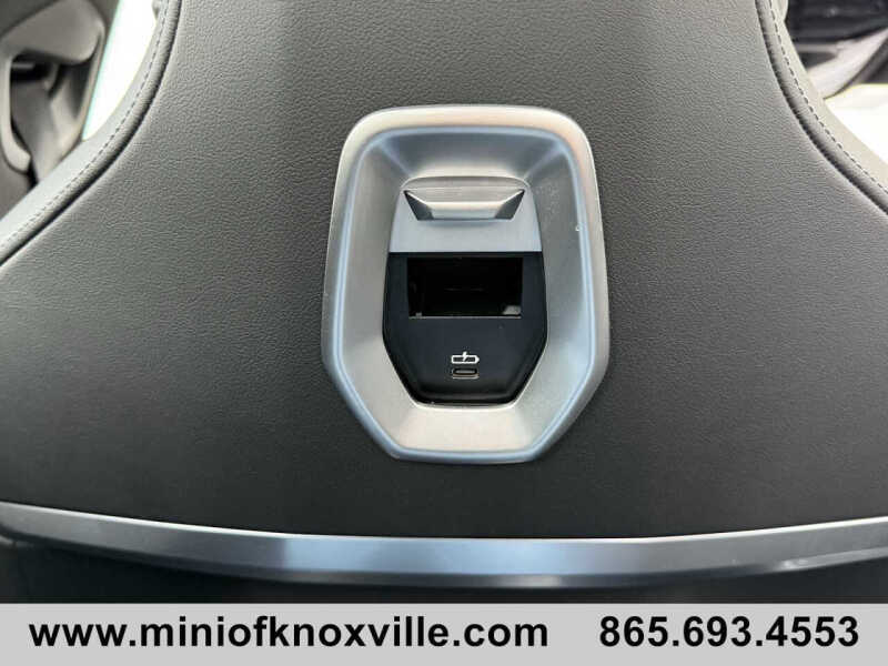 2023 BMW 7 Series 740i