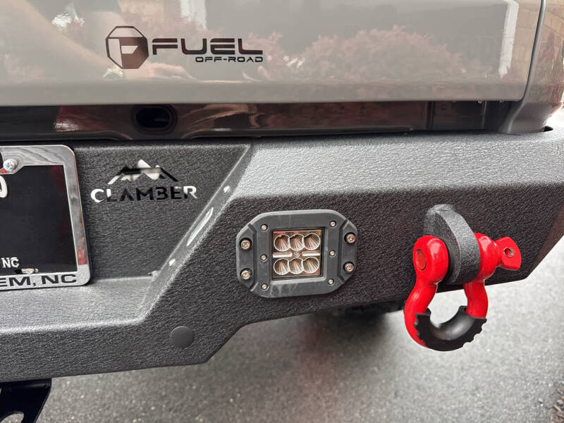 2021 Jeep Gladiator Willys