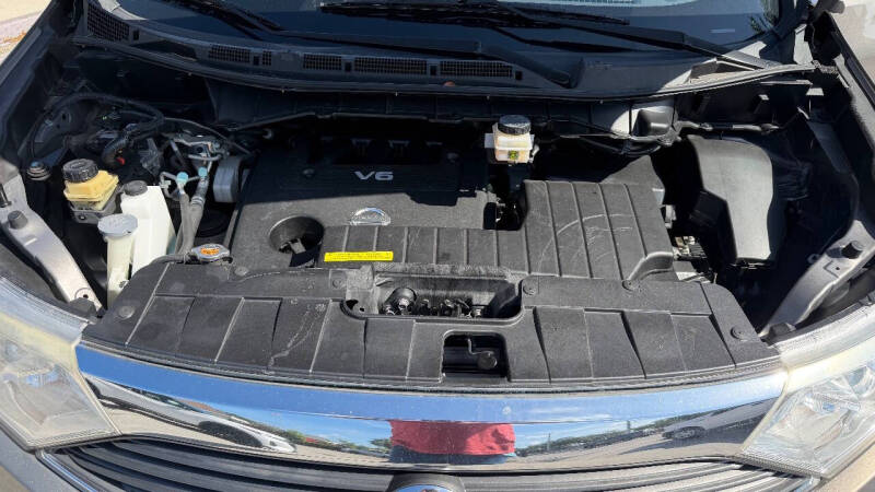 2017 Nissan Quest SV