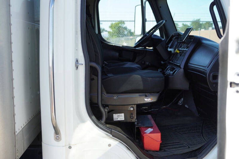 2016 Freightliner M2 106