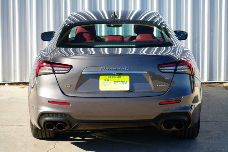 2023 Maserati Ghibli Modena Q4