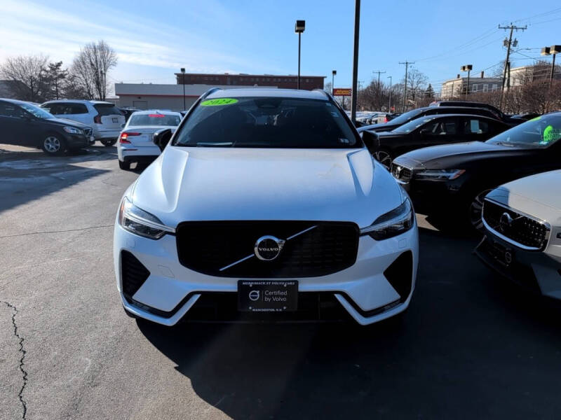 2024 Volvo XC60 B5 Plus Dark Theme