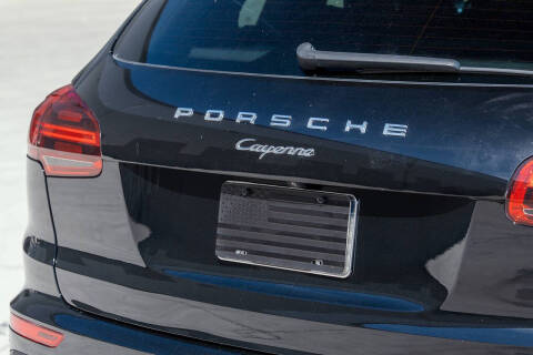 2017 Porsche Cayenne Platinum Edition