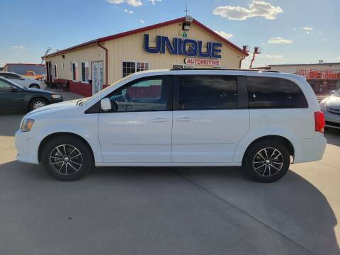 2017 Dodge Grand Caravan for sale at UNIQUE AUTOMOTIVE "BE UNIQUE" in Garden City KS
