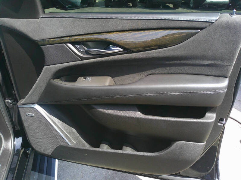 2016 Cadillac Escalade Platinum