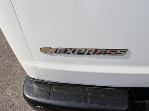 2023 Chevrolet Express 2500