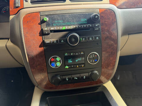 2013 Chevrolet Suburban LT