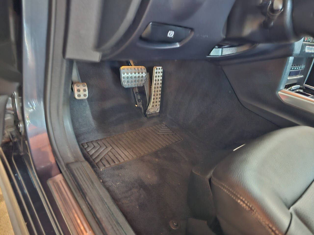 2016 Mercedes-Benz E-Class 28