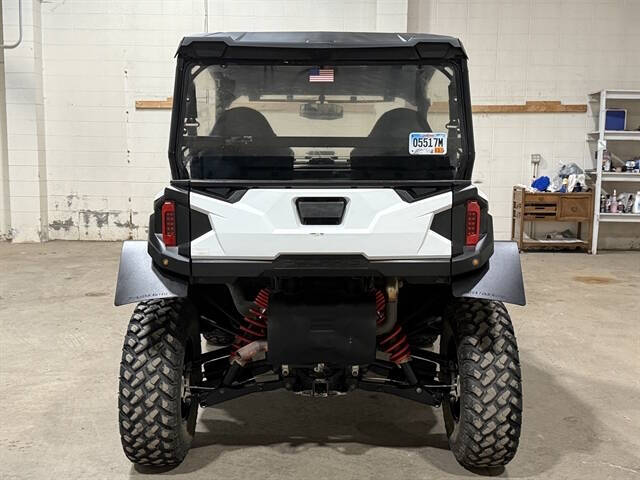 2017 Polaris GENERAL 10