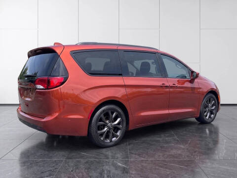 2018 Chrysler Pacifica Touring L