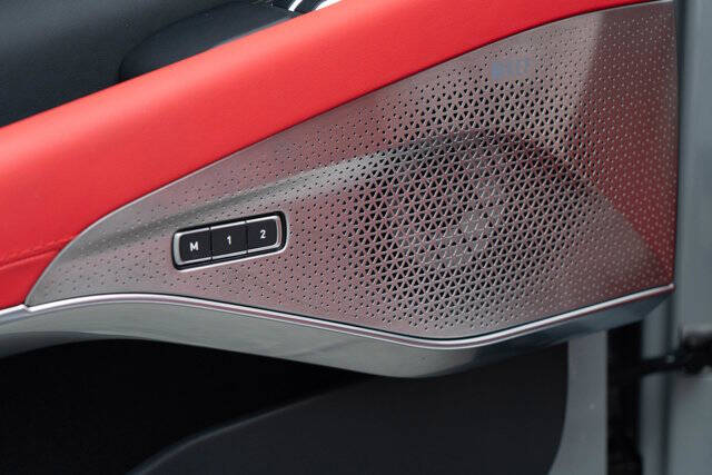 2025 Lotus Emira V6 Base