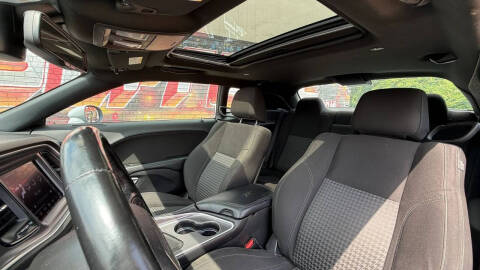 2021 Dodge Challenger SXT