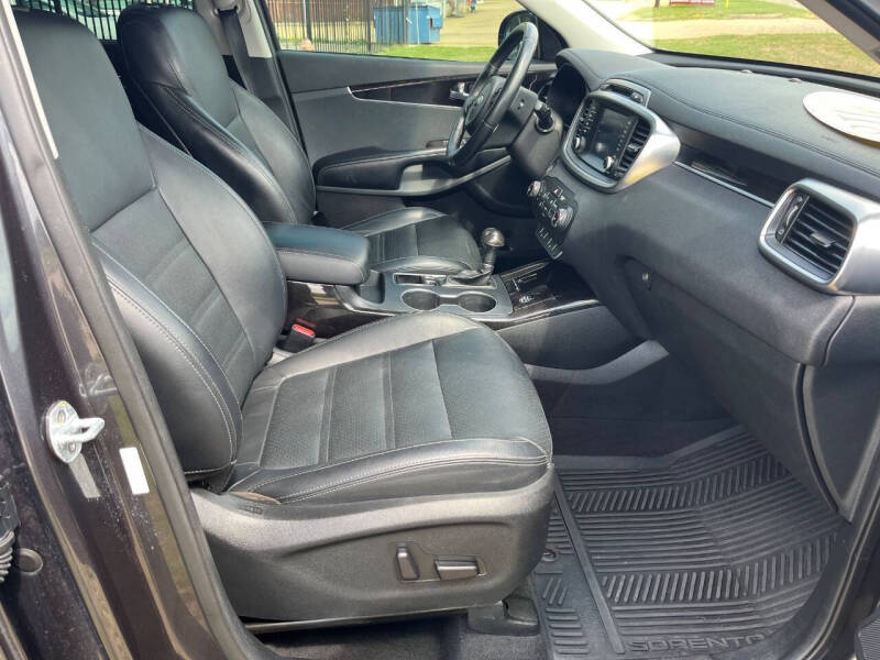 2018 Kia Sorento EX V6